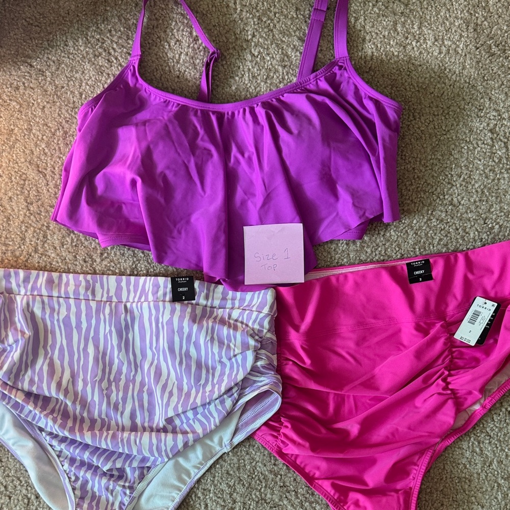 Torrid bathing suit set - size 1 top/ 2 bottoms